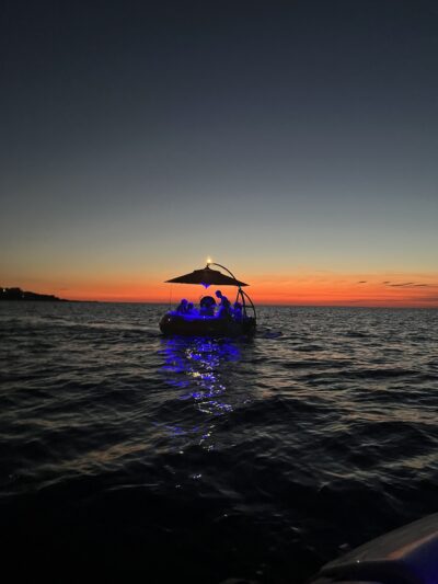 Location bateau à Calvi<br /> 3h de sortie en soirée à 19h00 – Image 2