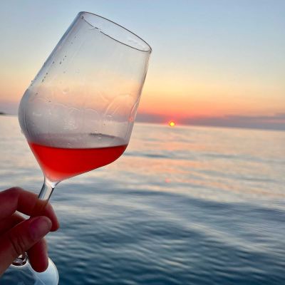 apero coucher soleil bateau mer